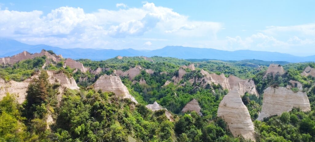 ΜΠΕΛΕΣ ΚΑΙ ΜΕΛΝΙΚ 16-19 ΑΠΡΙΛΙΟΥ
